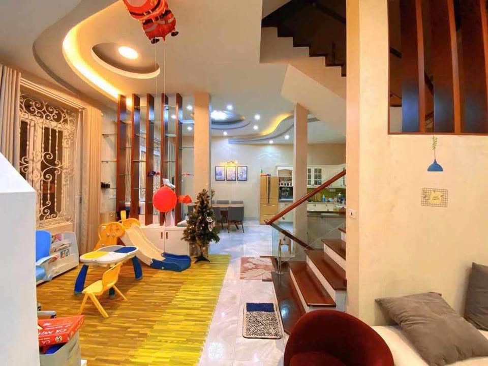 HUYỀN KỲ HÀ ĐÔNG - 41M CHỈ NHỈNH 8 TỶ - NGÕ NÔNG - THÔNG ,Ô TÔ ĐỖ CỬA,KHU VỰC ĐÔNG DÂN ,GẦN CÁC